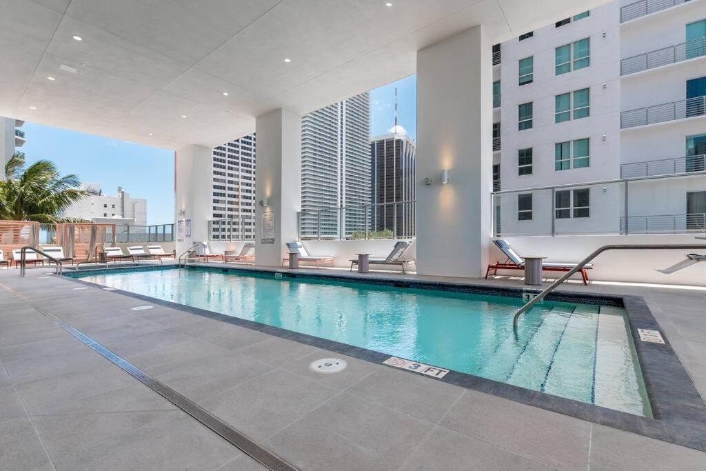 Amazing 2 Bedroom 30Th Floor Downtown Free Parking Miami Exterior photo